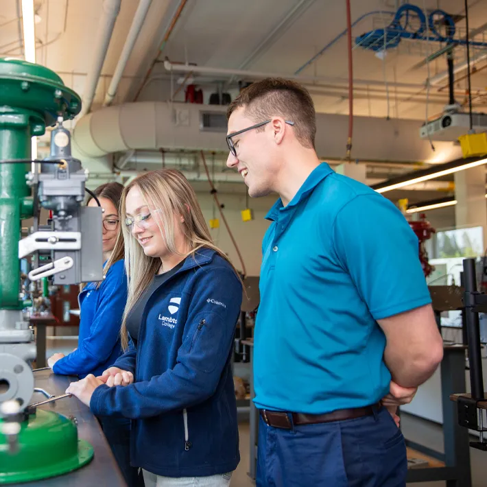 ICET students in the lab.