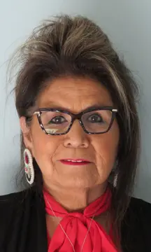 Headshot of Phyllis George