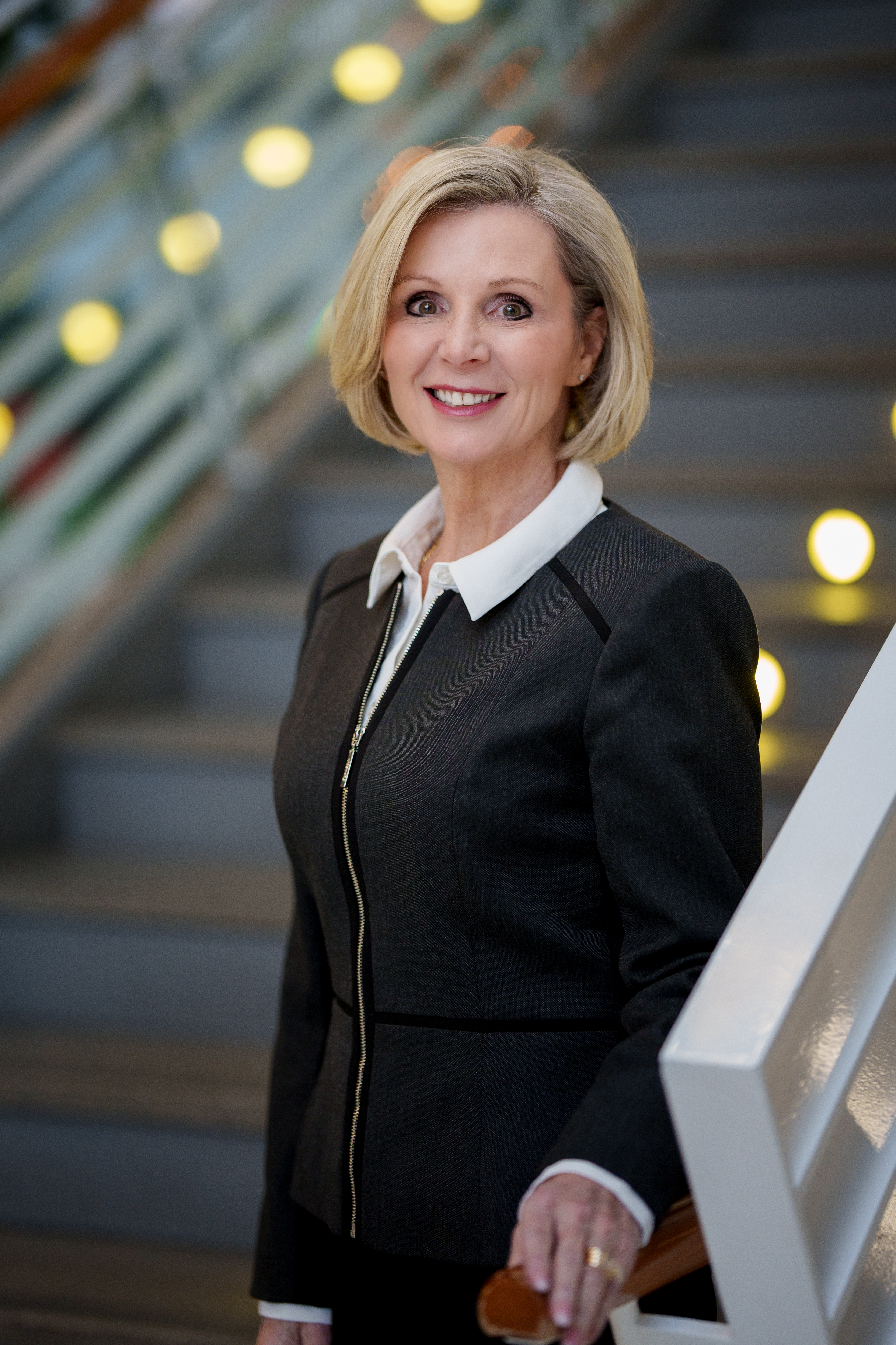 Tracy MacDonald headshot